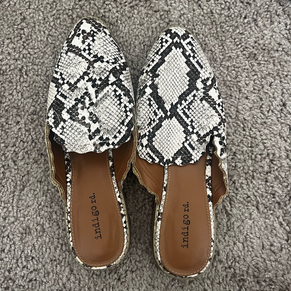Indigo Women's Snake Print Mules